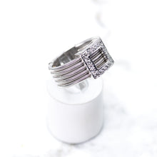 Load image into Gallery viewer, Diamond Buckle Band