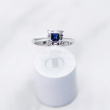 Cargar imagen en el visor de la galería, Sapphire and Diamond Square Halo Ring