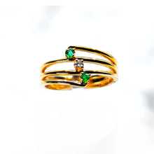 Load image into Gallery viewer, Emerald and Diamond Ring