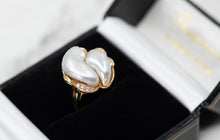 Cargar imagen en el visor de la galería, Semi-Baroque Double South Sea Pearl and Diamond Ring