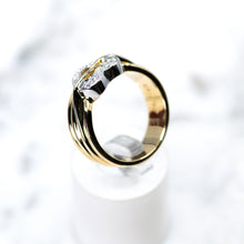 Load image into Gallery viewer, Bounded Heart Pave-set Diamond Band