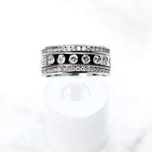 Cargar imagen en el visor de la galería, White Gold and Diamond Wedding Band