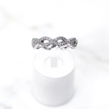 将图片加载到图库查看器,Infinity Design Diamond Eternity Band