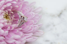 Carica l'immagine nel visualizzatore di Gallery, Rectangular Modified Brilliant-cut Diamond Engagement Ring
