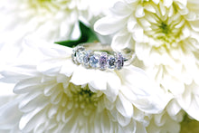 Cargar imagen en el visor de la galería, Platinum Diamond Three Stone Ring