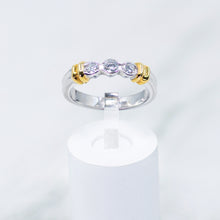 将图片加载到图库查看器,Two-tone Gold and Diamond Anniversary Band