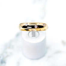 Carica l'immagine nel visualizzatore di Gallery, Gentleman's Burnished Diamond Band