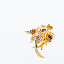 将图片加载到图库查看器,Hummingbird Diamond and Ruby Pendant
