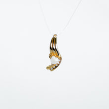 将图片加载到图库查看器,Ridged Free Form Heart Opal Pendant