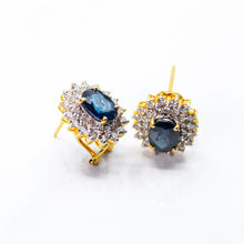 Carica l&#39;immagine nel visualizzatore di Gallery, Sapphire and Diamond Halo Earrings
