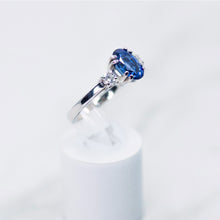 Cargar imagen en el visor de la galería, Oval-Cut Sapphire and Diamond Three Stone Ring
