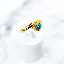 Cargar imagen en el visor de la galería, Blue Zircon and Diamond Ring
