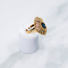 将图片加载到图库查看器，Vintage Diamond and Sapphire Ring
