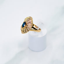 将图片加载到图库查看器，Vintage Diamond and Sapphire Ring
