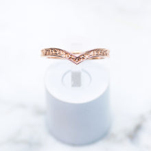 Load image into Gallery viewer, Rose gold Chevron Wedding band with Engraved Detail
