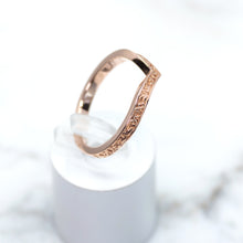 Load image into Gallery viewer, Rose gold Chevron Wedding band with Engraved Detail
